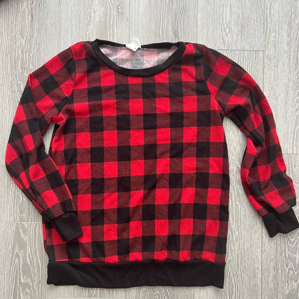 NWOT Sew In Love Red Black Plaid Light Sweater / Sweatshirt